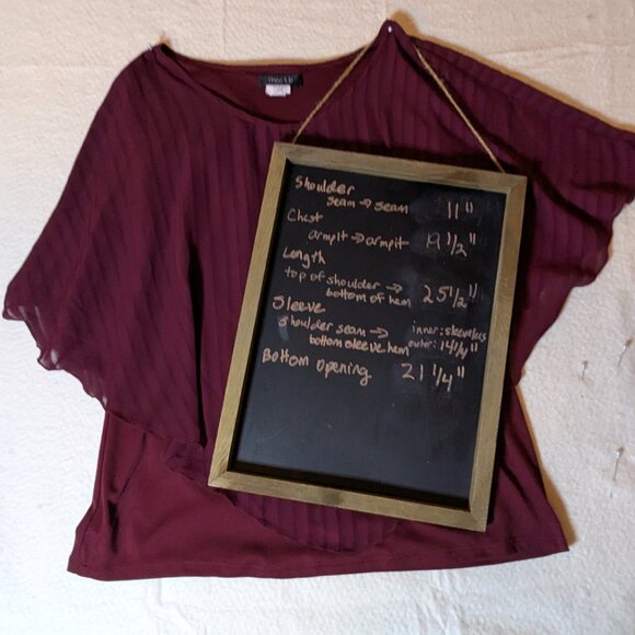 Theo & b burgundy tank with silky/swingy over layer, size XL - Picture 3 of 10